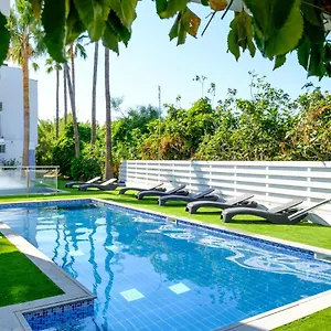 2* Διαμέρισμα Rio Gardens